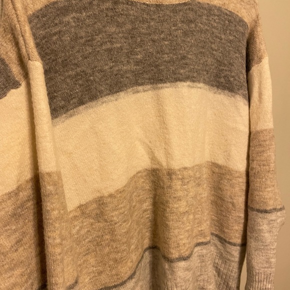 H&M Sweater Oversized - Picture 2 of 4